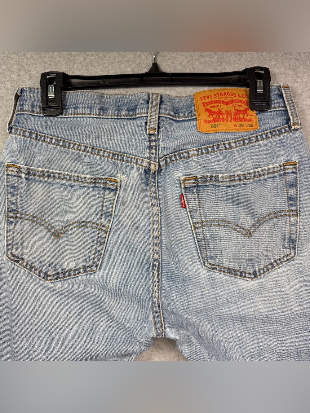 Levi's 501 Original Straight Leg Jeans Medium Wash Blue Denim Mens W29 L30 - Picture 5 of 10